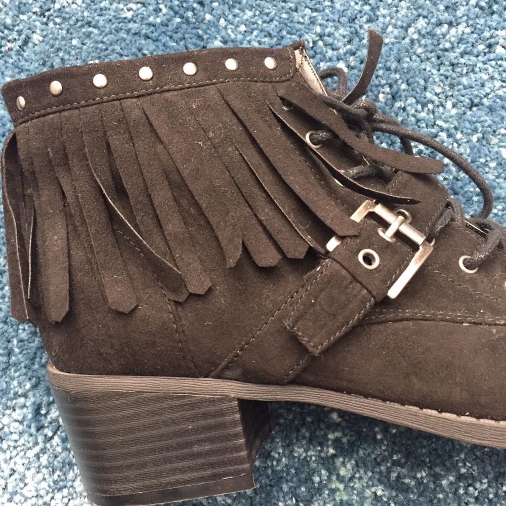 Indigo Rd Black Booties - Picture 2 of 6